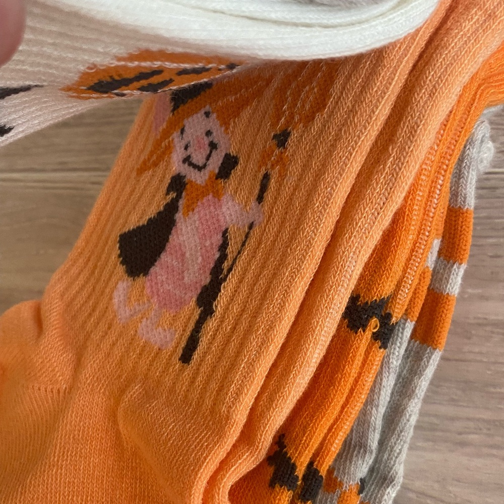 5 Pair Disney WINNIE THE POOH & FRIENDS Mid Crew Socks - Picture 5 of 9